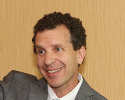 This is a photo of Steve Martino, Yale University, at the 2014 APS Annual Convention. Martino_web
