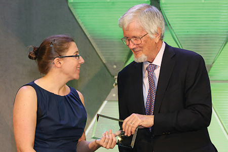 APS President C. Randy Gallistel presents Kristina R. Olson of the University of Washington with a Janet Taylor Spence Award for Transformative Early Career Contributions. Olson’s research includes studies on transgender children and early prosocial behavior. Other 2016 Spence Award recipients include Joshua W. Buckholtz, Harvard University; June Gruber, University of Colorado Boulder; Mark L. Hatzenbuehler, Columbia University; and Franco Pestilli, Indiana University Bloomington.