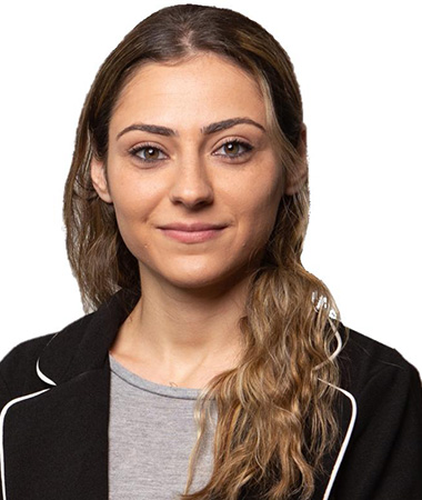 Head shot of Serena Zadoorian