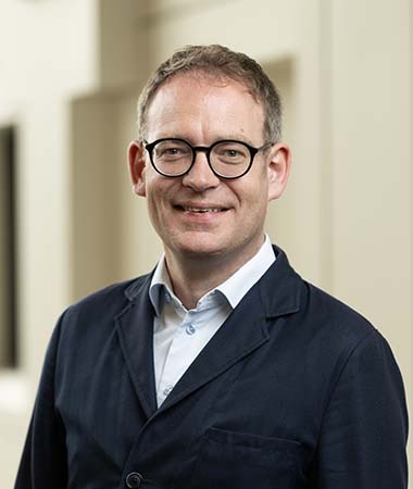 Headshot of Felix Warneken.