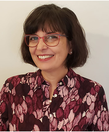 Headshot of Luminita Tarita-Nistor.