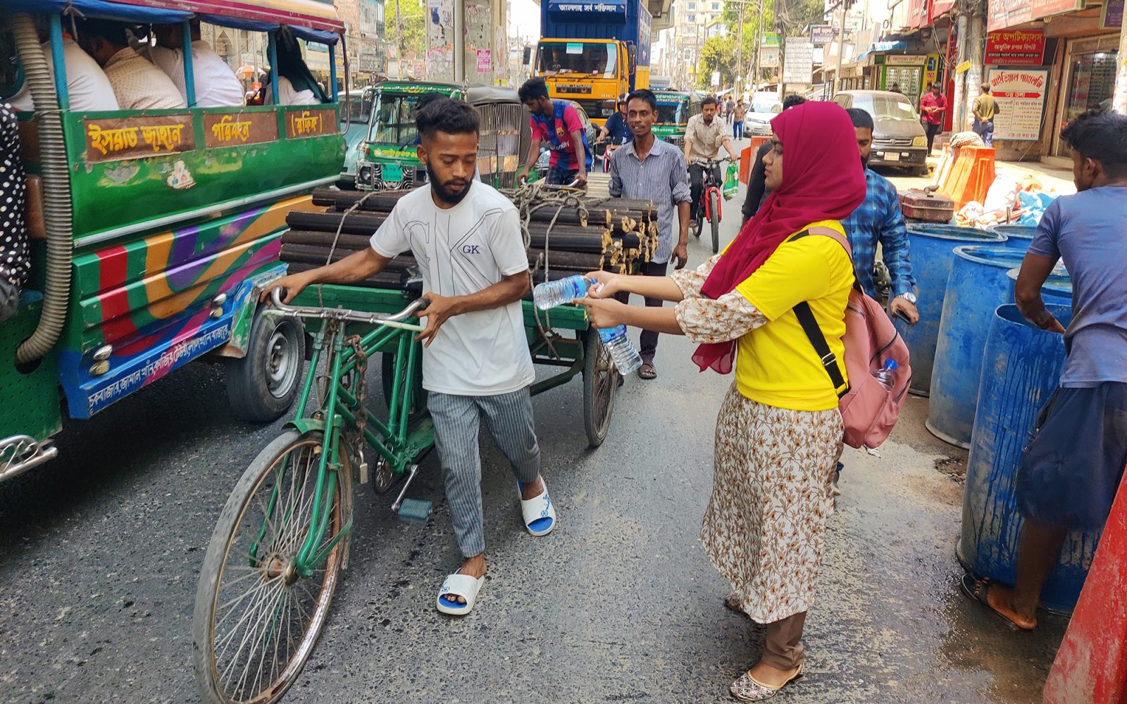 Seeking Evidence of Altruism in Turbulent Times – Association for  Psychological Science – APS