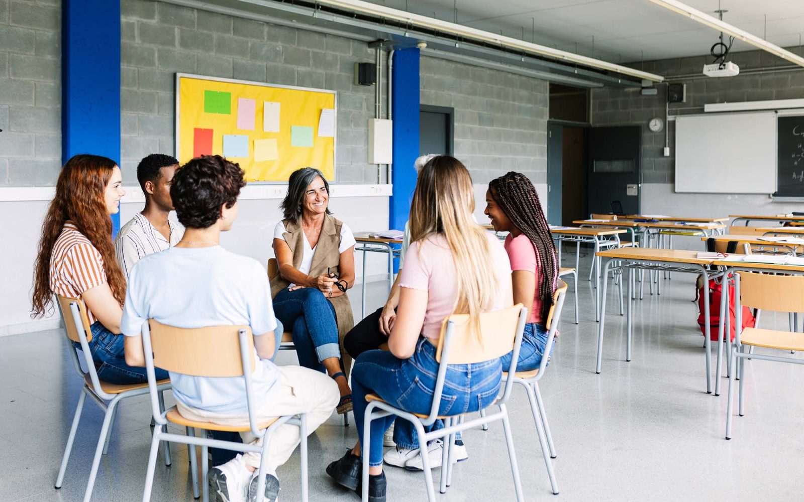 How to Set Up and Run an Undergraduate Research Lab