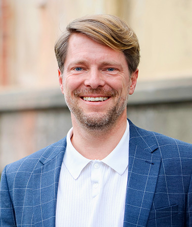 Headshot of Christopher Osterhaus