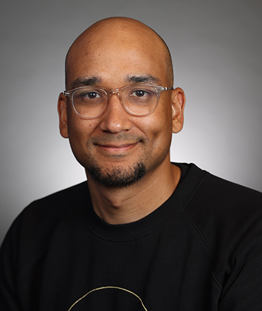 Headshot of Eike Buabang.